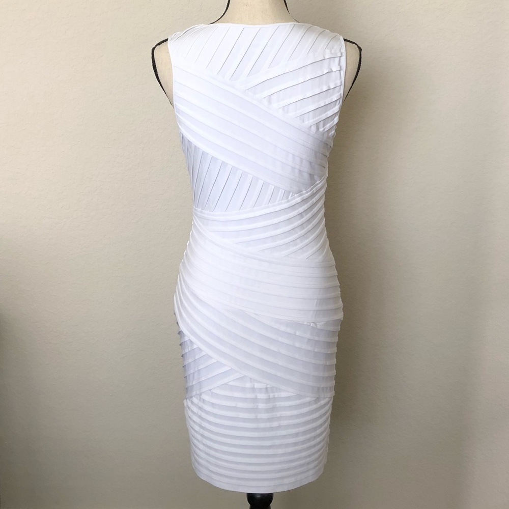🚫SOLD🚫Calvin Klein White Sleeveless Sheath - Picture 5 of 7